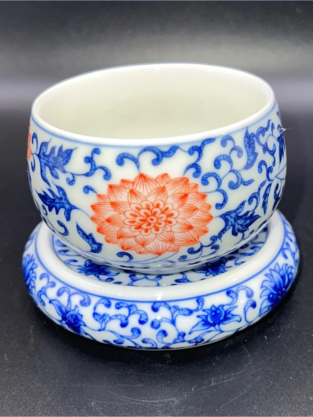 Set of 2 Chinese  porcelain tea container with lids